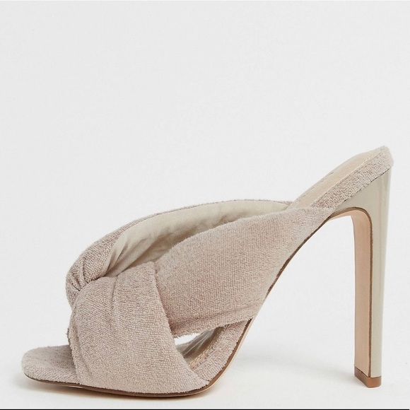 Beige padded heeled sandals - Picture 2 of 2